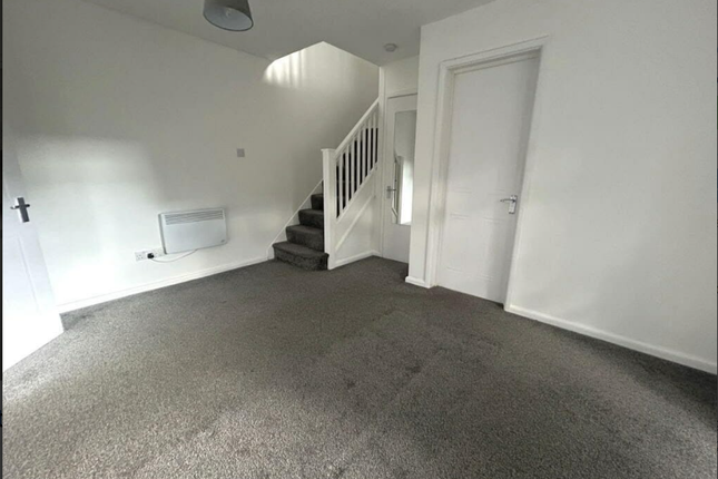 57, Boltons Lane, Heathrow photo 2