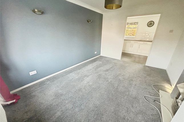 2, Canterbury Drive, Wolverhampton photo 2