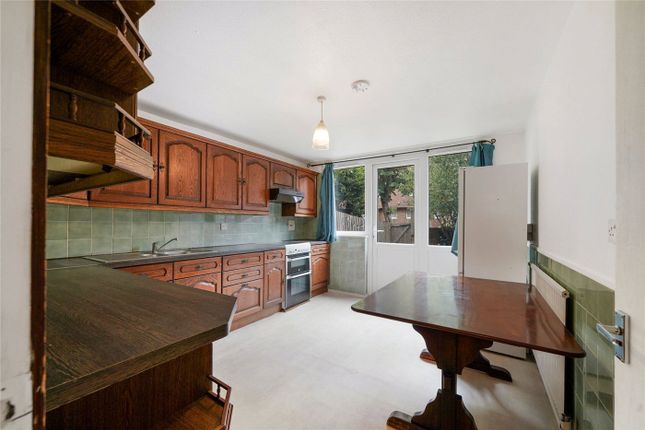16, Westacott Close, London photo 4