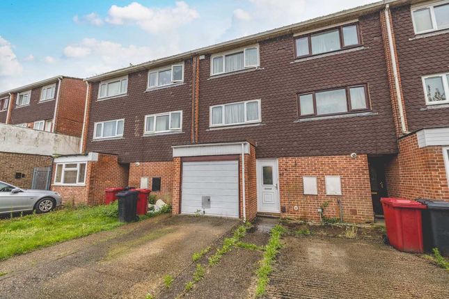 Town house for sale in Cheviot Road, Langley