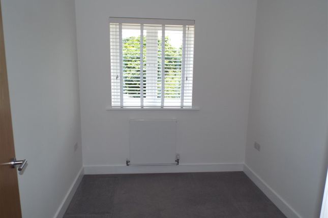 52, Sunflower Lane, Polegate photo 4