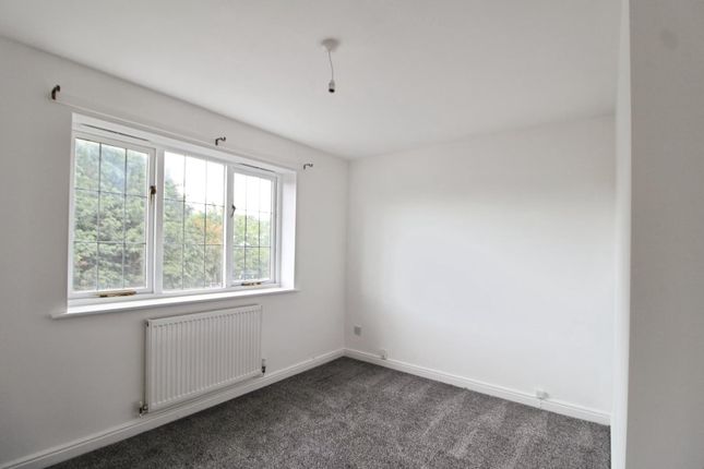 47 Arlott Way, Edlington, DONCASTER photo 3
