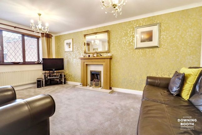 17, Sedgemere Grove, Walsall photo 3