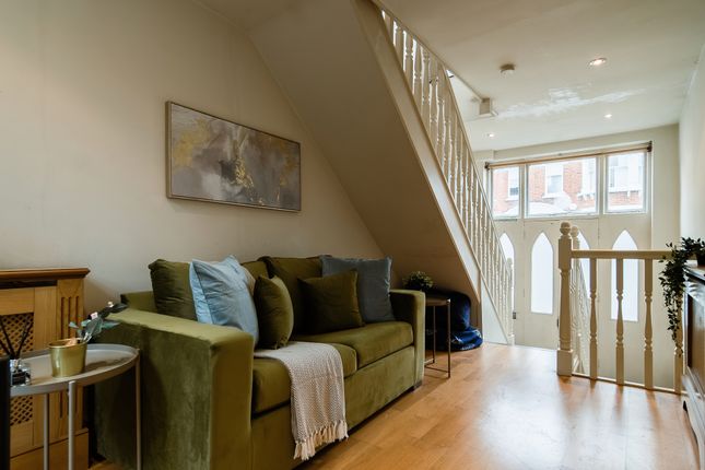 Thumbnail Town house to rent in Shorrolds Road, London