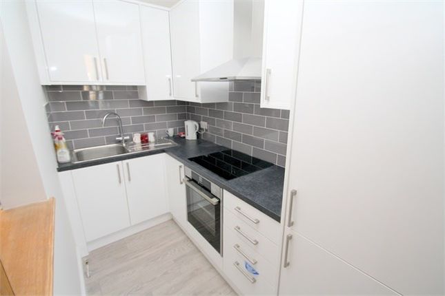 Flat to rent in The Villas, 147 Gresham Road, Staines-Upon-Thames