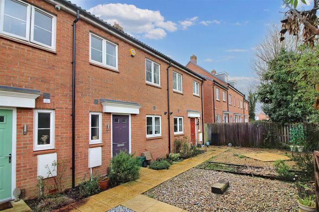 Property for sale in Chappell Close, Aylesbury