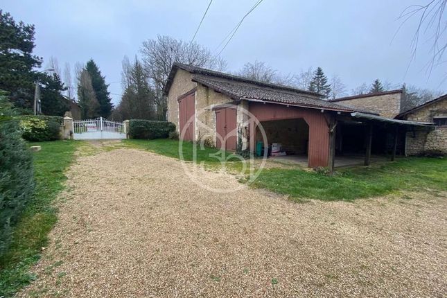 Property for sale in Vivonne, 86700, France, Poitou-Charentes, Vivonne, 86700, France