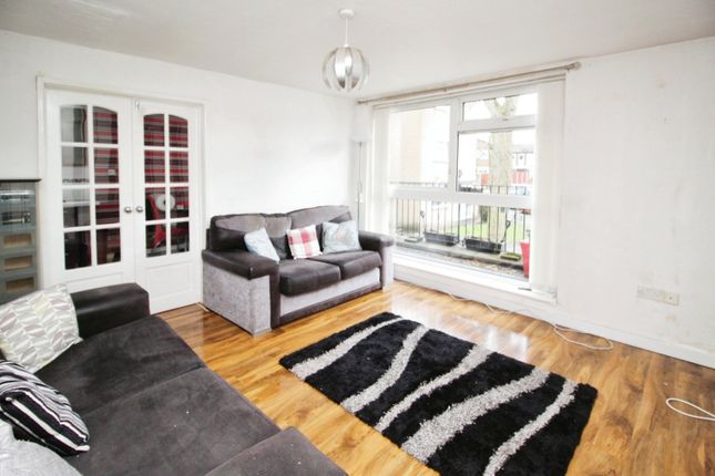 Flat for sale in Southdown Close, Stockport, Greater Manchester