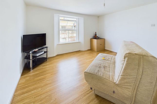 Flat 5, Abbey House, Seaton photo 4
