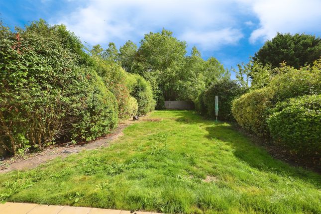3, The Mead, Broxbourne photo 3