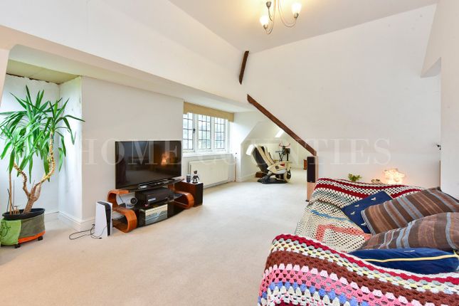 6 Windmore Hall, Mutton Lane, Potters Bar photo 3
