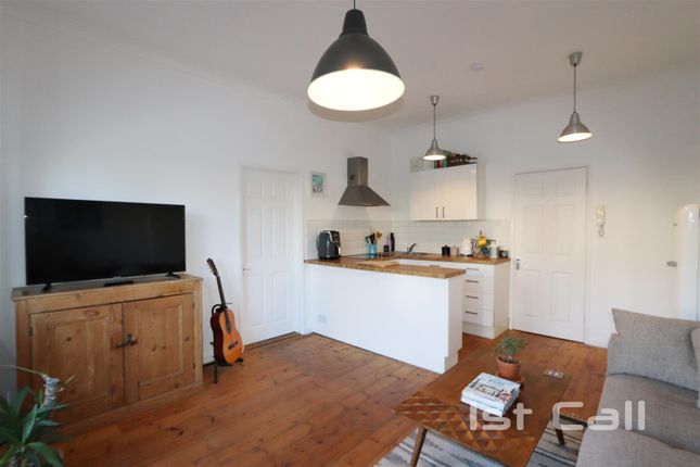 Flat for sale in Whitefriars Crescent, Westcliff-On-Sea