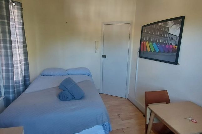 Thumbnail Room to rent in St Pauls Avenue, Willesden Green