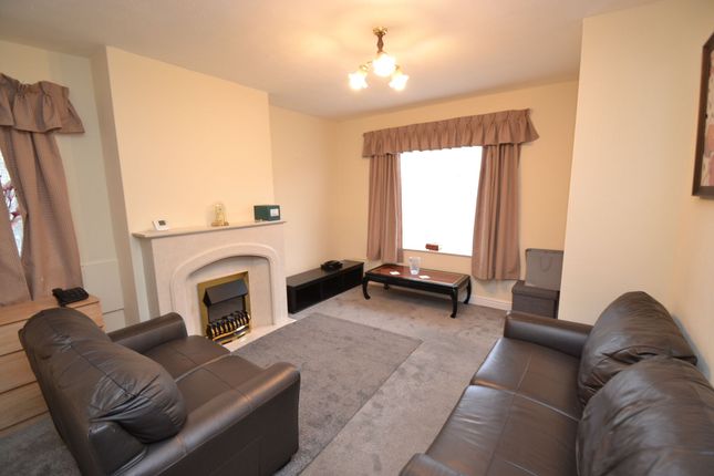 50 Aireview Crescent, Shipley photo 2