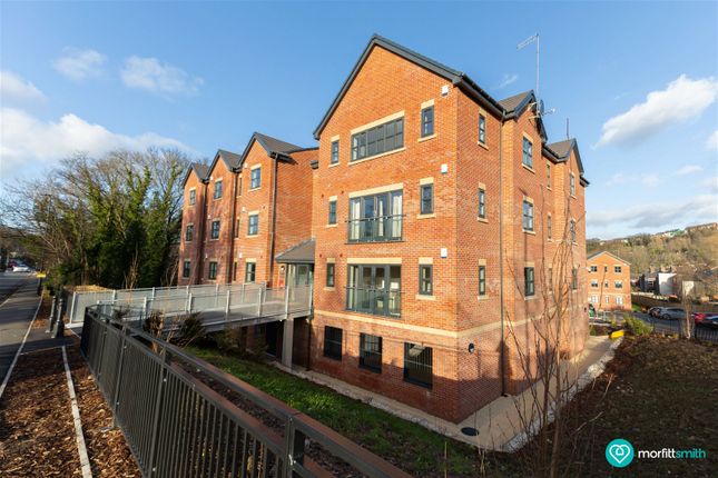 Flat for sale in Bankside Apartments, Archer Road