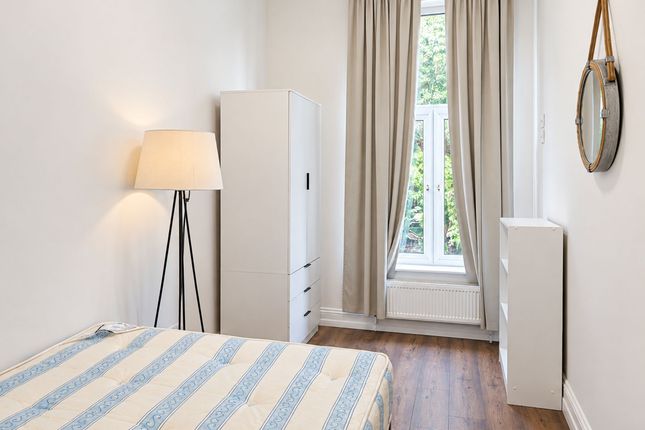 Flat 1, 340 Harrow Road, London photo 3
