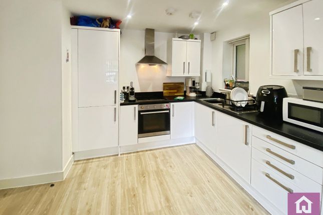 32 King Edwards Court,, King Edward Road, Greater Manchester photo 2