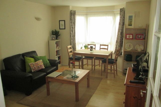 6 The Pines, 212 Tremona Road, Southampton photo 2