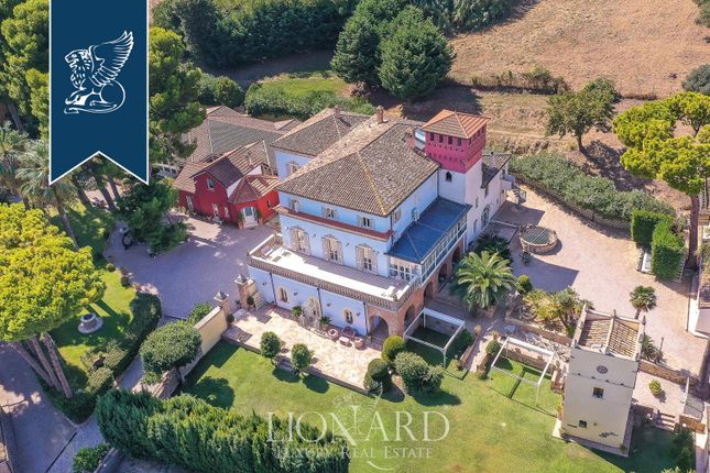 Villa for sale in Silvi, Teramo, Abruzzo