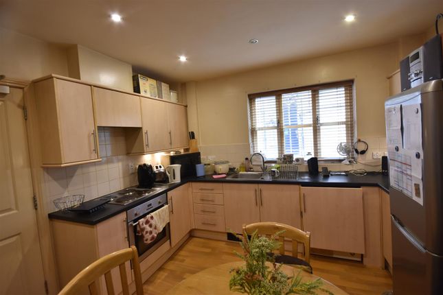 Flat for sale in Church Walk, Newark