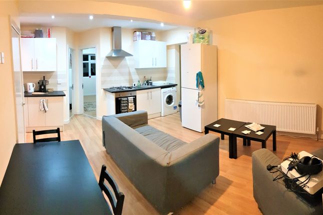 31 Edgeworth Drive, Manchester photo 2