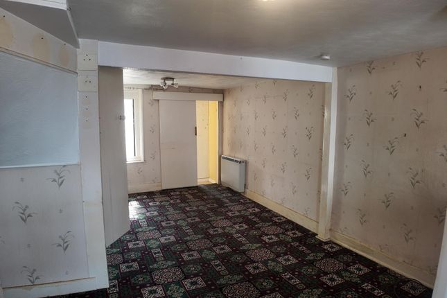 6, Chapel Street, Newport photo 4