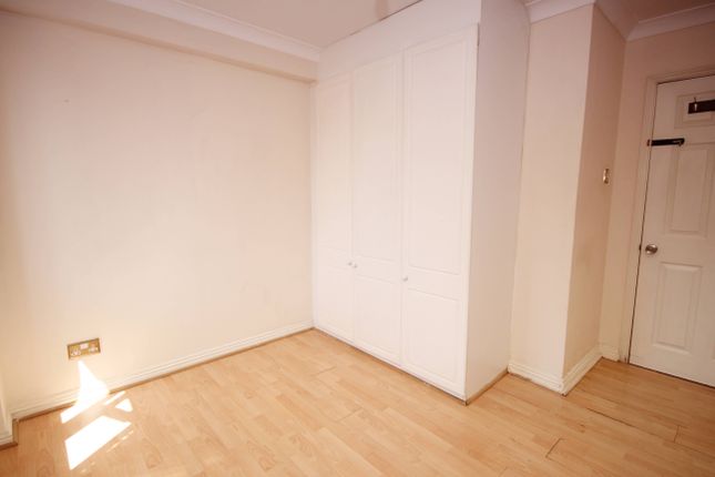 Flat 9, Buchanan Court, Worgan Street, Southwark, London, SE16 7, Worgan Street, London photo 5