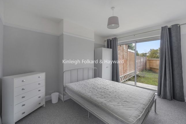 11, Gorringe Park Avenue, Mitcham photo 4