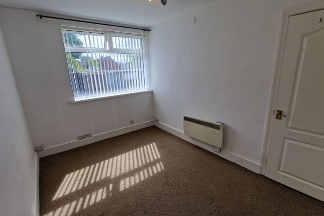 3, West Moor Court, Newcastle Upon Tyne photo 4