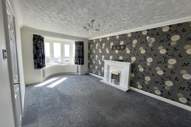 2 Granville Court, Esplanade, Hornsea photo 3