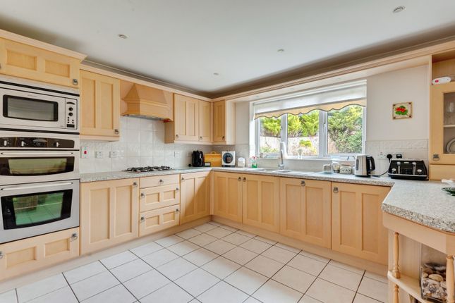 1, Falkirk Avenue, Cheshire photo 4