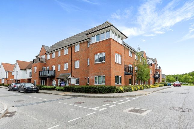 Flat for sale in Illett Way, Faygate, Horsham, West Sussex