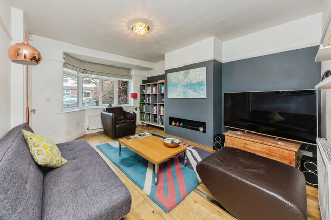 14, Acacia Avenue, Cheshire photo 2