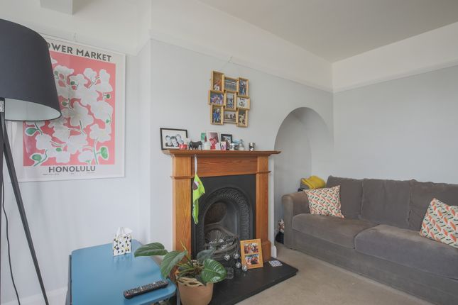 Terraced house to rent in Lincoln Avenue, Twickenham