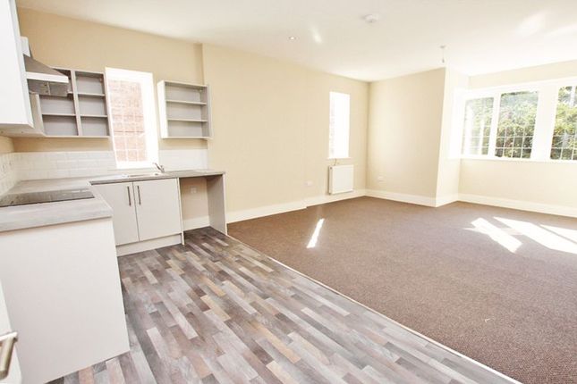 Flat for sale in The Lodge, Abbey Road, Grimsby