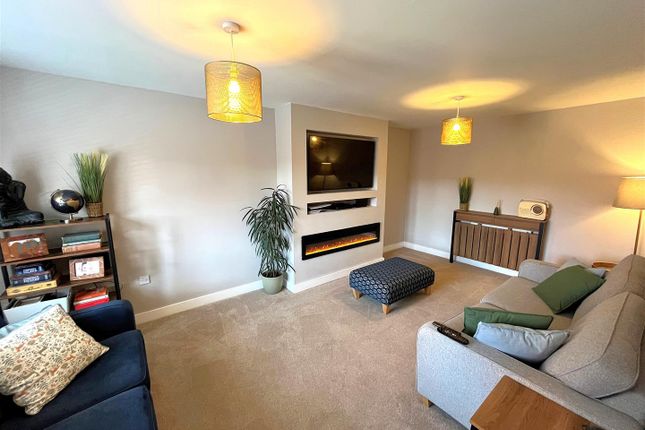 73, Meek Road, Newent photo 3