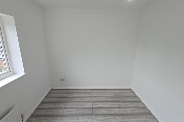 31, Keel Close, BARKING photo 4