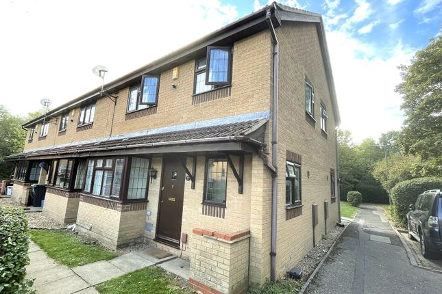 27, Rolvenden Grove, Milton Keynes photo 2