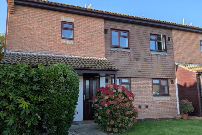 1-bed flat on 2, Sandpiper Court, Cormorant Way, Chichester, £1,000/mo