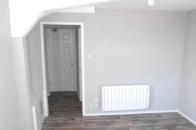 Flat 6,, Royal Clarence, Seaton photo 3