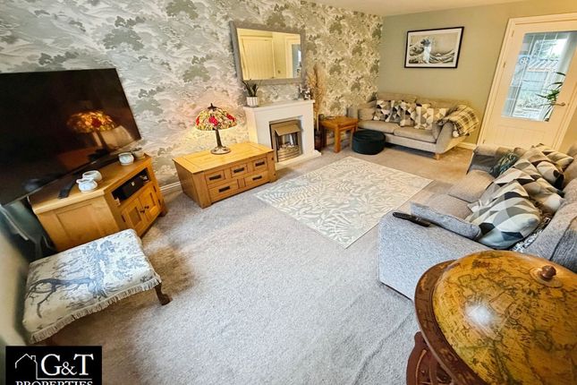 148 Gayfield Avenue, Brierley Hill photo 2