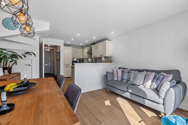 6, Harlequin Crescent, Bedford photo 4