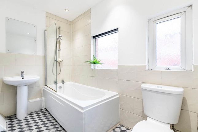 Bright And Modern Bathroom With Natural Light Comi...