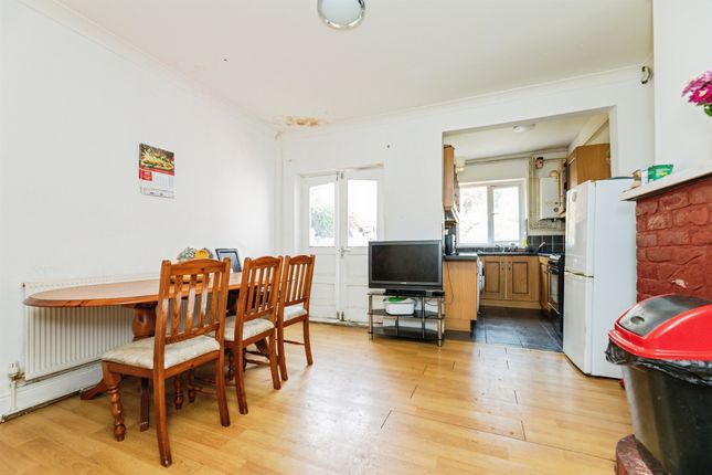 14, Mount Pleasant Road, Rotherham photo 2