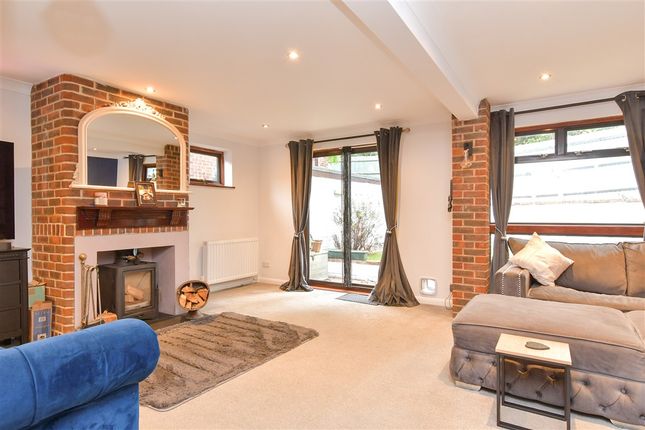 Margetts Place Lower Upnor, Rochester photo 4
