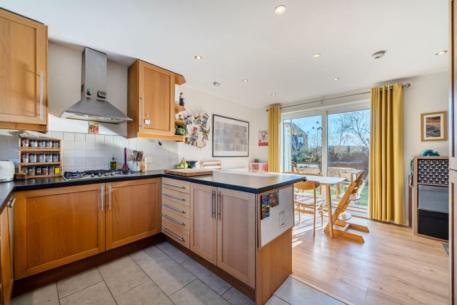 59 St. Annes Close, Winchester photo 2
