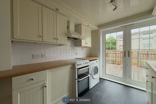 B Kestrel Place, Johnstone photo 3
