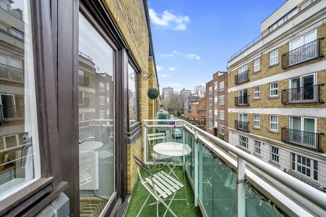 Flat for sale in Cartwright Street, Tower Hill, London