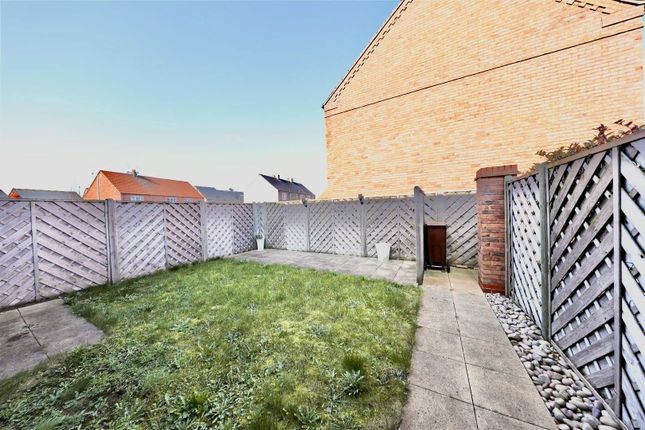 14, Hamlet Drive, Hull photo 3