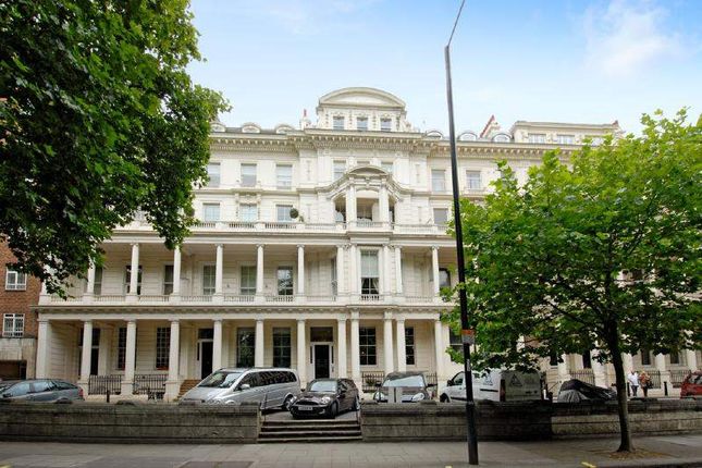 Flat for sale in Lancaster Gate, London